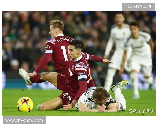 勒温替补登场造两球，利兹联锋线换人成转折点